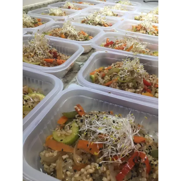 Wok De Yamaní Con Vegetales Y Brotes Kesano